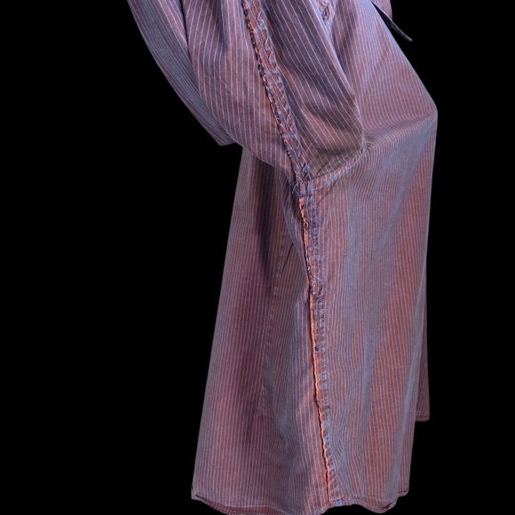 Guess Men's Burgundy Striped Button Down Shirt With Raw Hem Size XXL - Picture 2 of 10